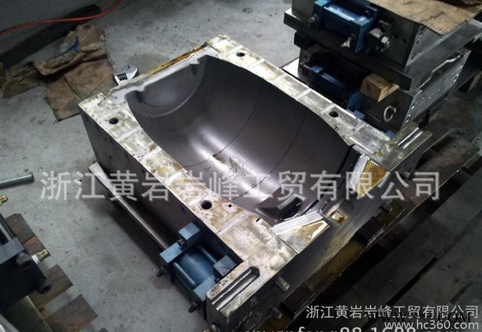供应岩峰吹塑模具60L大桶吹塑模具图2