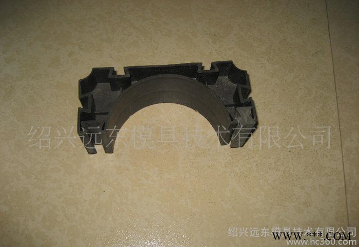 管枕注塑模具图2