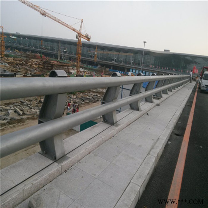 荣信 交通防撞护栏 防撞护栏模具 公路防撞护栏板 水泥防撞护栏 长期现货图2
