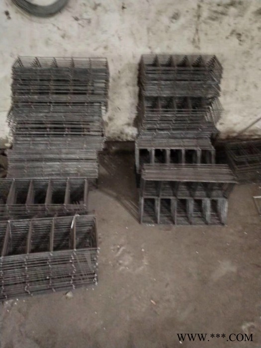 星恒机械猪用漏粪板模具网片水泥板钢筋 猪牛羊产床定位栏漏粪板网筋图5