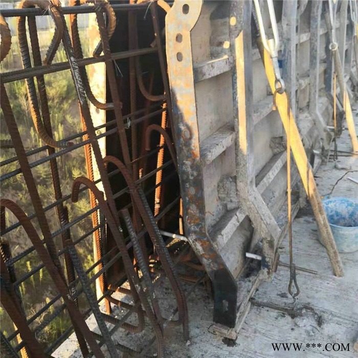 红桥机械 桥梁AB墙护栏模板模具 水泥防撞墙护栏钢模板图3