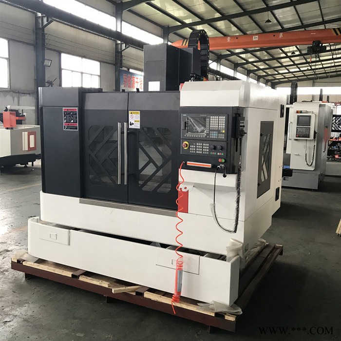 cnc数控机床 小型数控机床 新代加工中心三轴 加工中心机床厂家图5