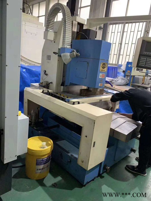 工厂转型赔本出售二手北京一机XKA714B数控床身铣床图7