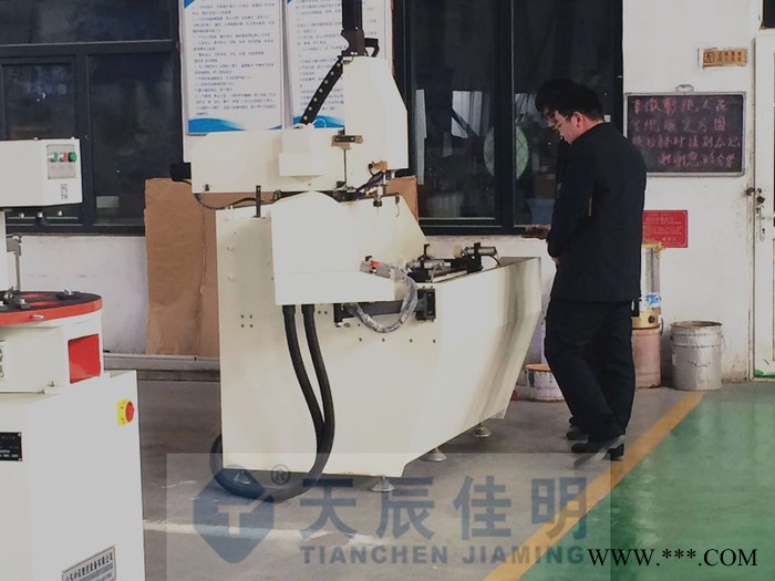 供应铝幕墙设备,天辰佳明铝合金数控钻铣床  设备铣床 铝合金设备报价图2